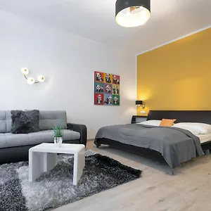 Wf-apartment Zentral, Trendig & Modern, Westbahnhof , Vienna Austria