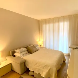 Monaco, Elegant & Quiet Renovated Apartment, In Fontvieille District, With Terrace & Pool, 15min Walk To F1 Grand Prix , Monte-Carlo Monaco